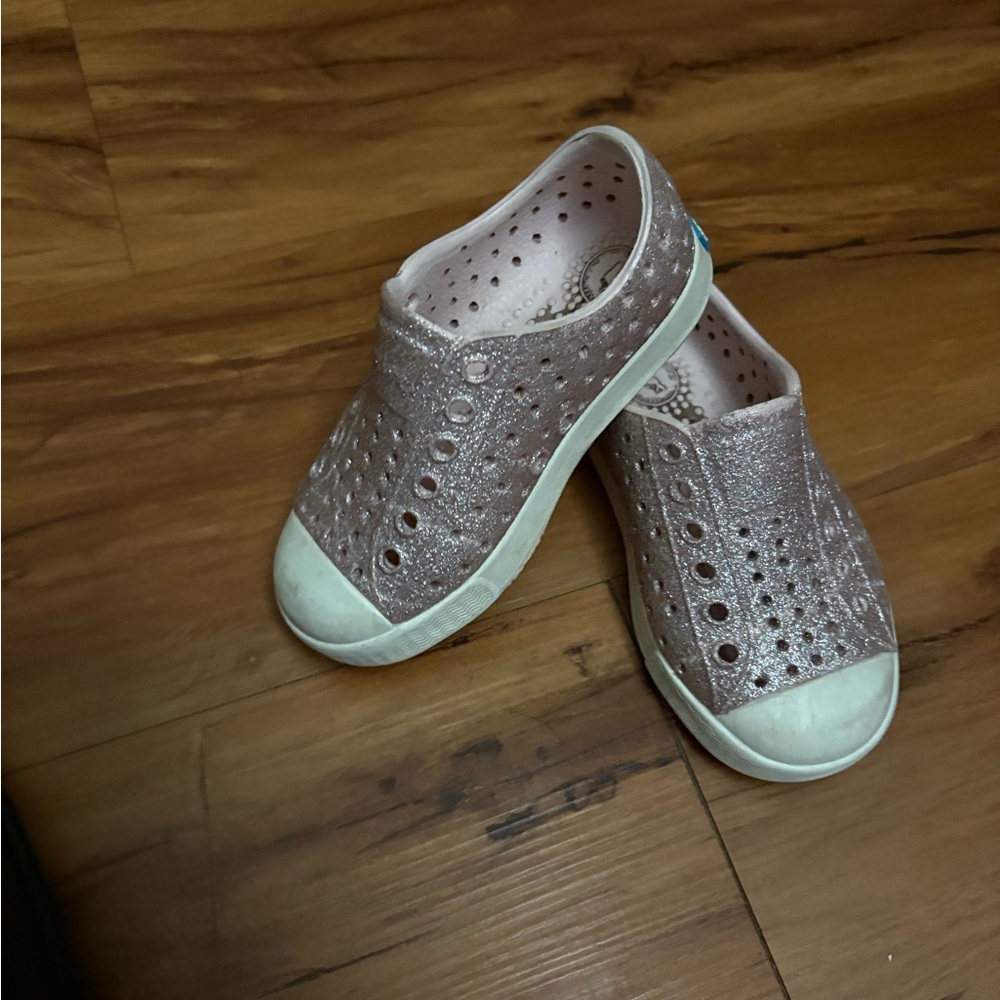 Pink and White Sneakers with Slip-On Design and Breathable Upper